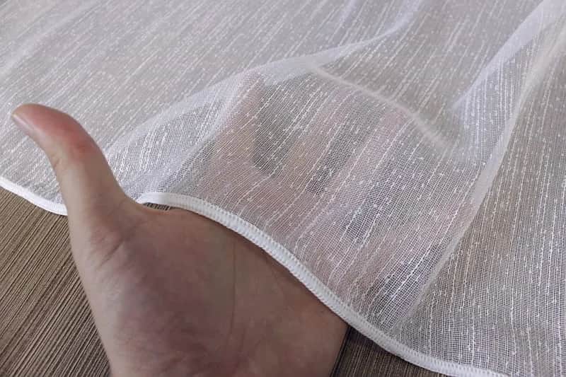 Woal sable czy trzeba prasować? Odkryj, jak dbać o firany