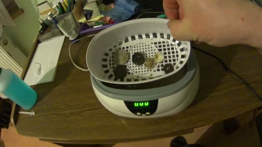 Jak czyścić srebro w myjce ultradźwiękowej, aby odzyskać blask bez ryzyka