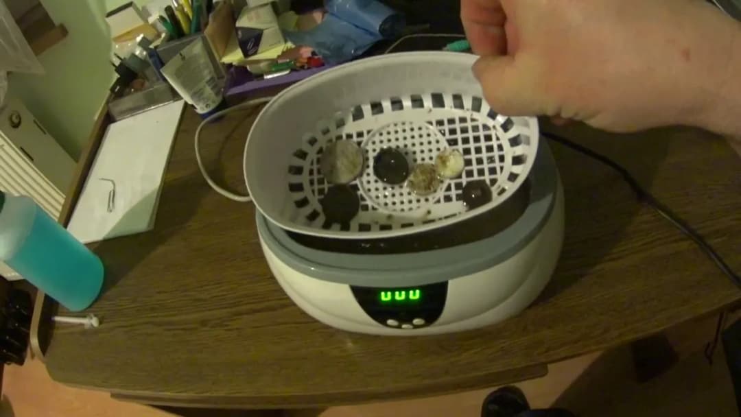 Jak czyścić srebro w myjce ultradźwiękowej, aby odzyskać blask bez ryzyka