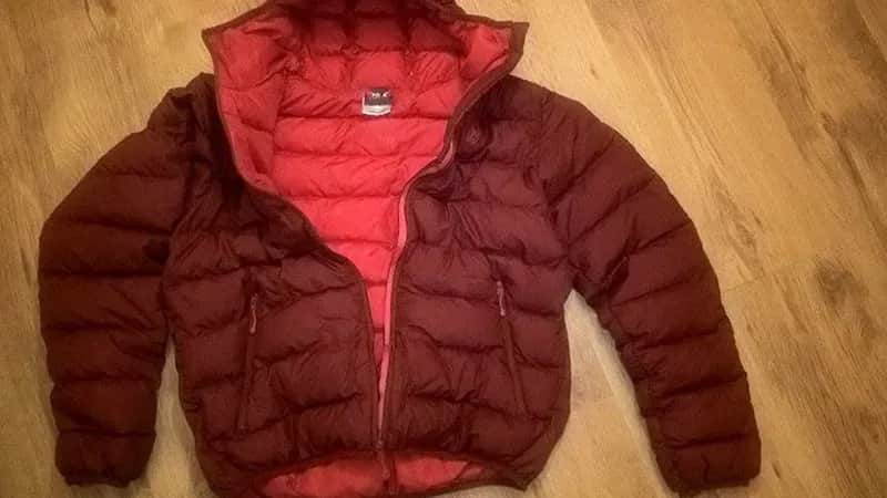 Jak prać kurtkę pikowaną, aby uniknąć uszkodzeń i zbijania puchu