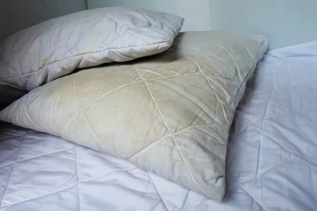 W czym prać pościel, aby uniknąć zniszczeń i zachować kolory?