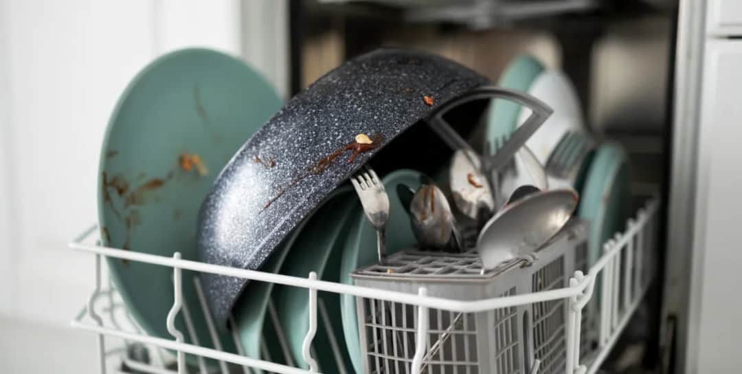 Jak wkładać garnki do zmywarki, aby uniknąć uszkodzeń i oszczędzić czas