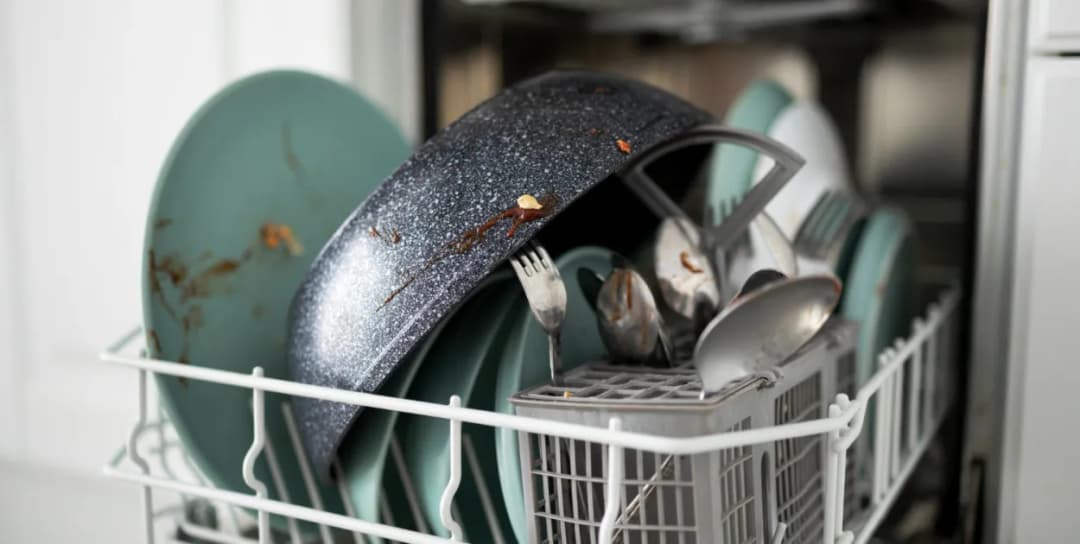 Jak wkładać garnki do zmywarki, aby uniknąć uszkodzeń i oszczędzić czas