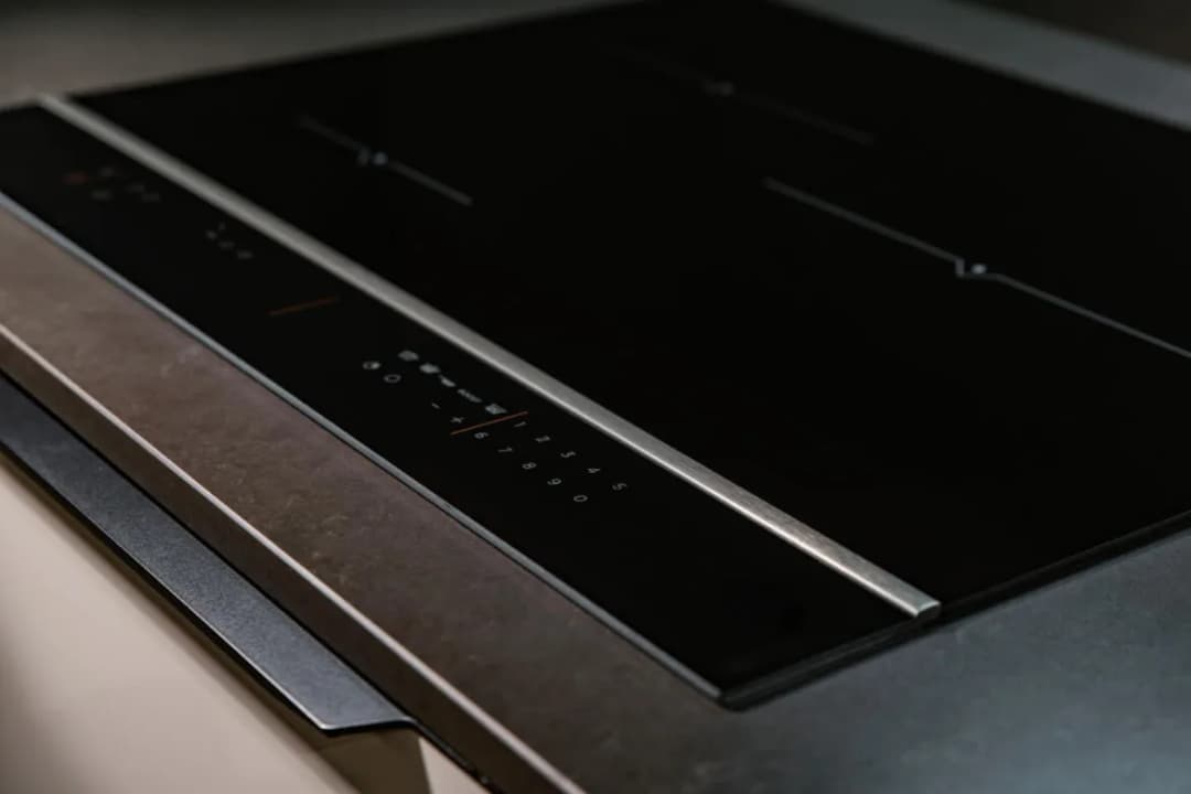 Co oznacza h na płycie indukcyjnej - poznaj ważne zasady bezpieczeństwa