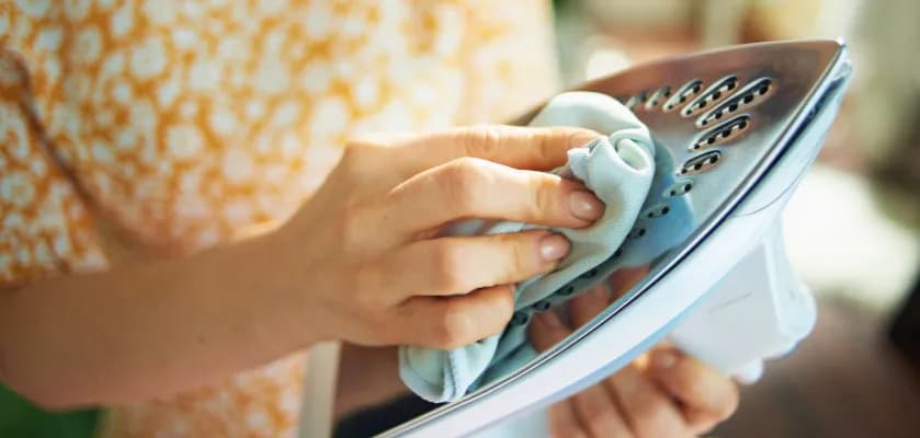 Jak wyczyścić żelazko i przywrócić mu dawny blask bez wysiłku Jak wyczyścić żelazko i przywrócić mu dawny blask bez wysiłku