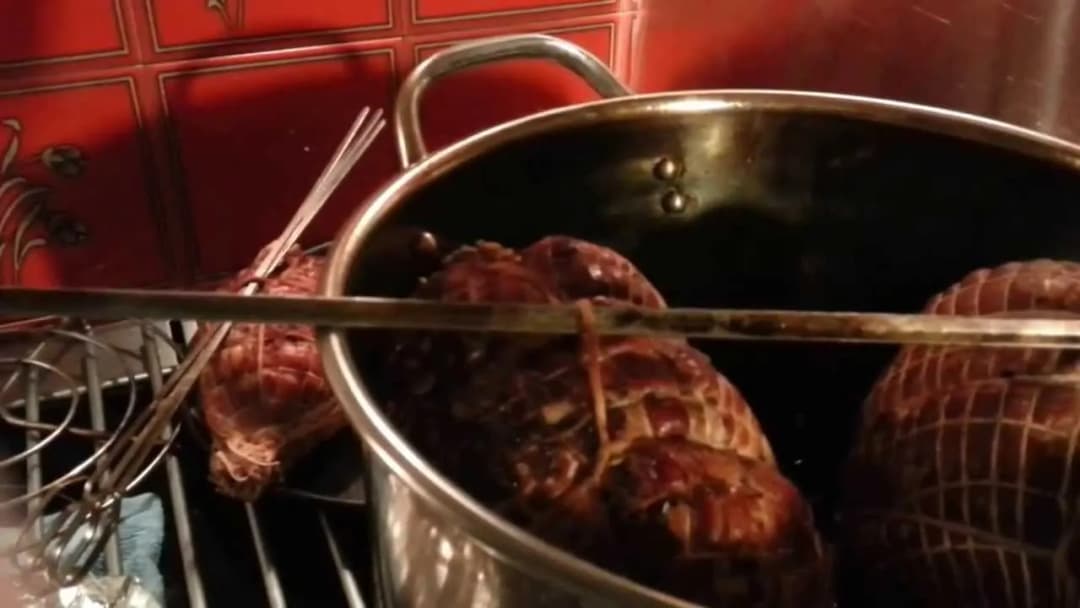 Jak wędzić w garnku - proste sposoby na smaczne wędzenie w domu