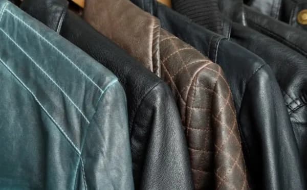 Skuteczne metody jak czyścić kurtkę ze skóry i uniknąć zniszczeń