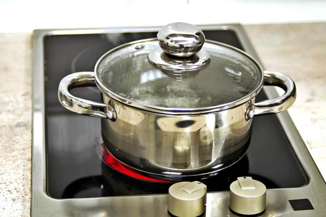 Jakie garnki najlepsze na indukcję - porównanie i opinie użytkowników