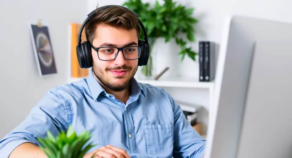 Gry na żywo z prawdziwymi prowadzącymi: cechy i zalety